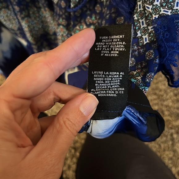 Zac & Rachel Peasant Top - Picture 9 of 10